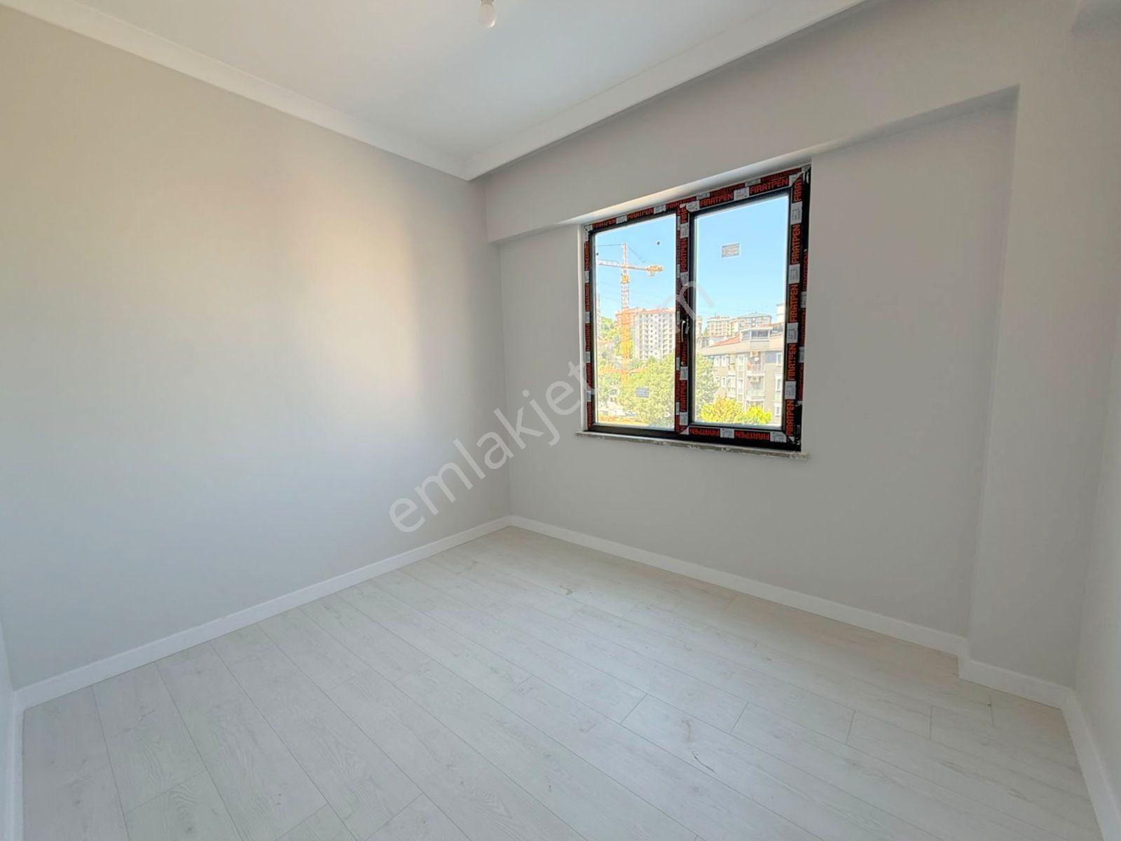 Mertcan'dan Yayalar Mah. Caddeye 1dk Balkonlu Sıfır 3+1 Daire — fotoğraf 11