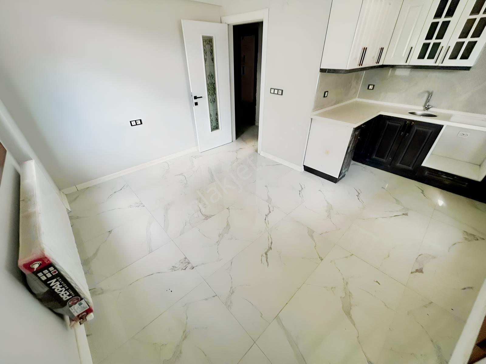 Emlak Center'dan Muradiye Mah Satılık 1+1 Sıfır Daire — fotoğraf 11