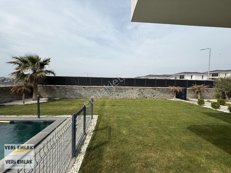 Veri'den Bahçeşehir'de Havuzlu, Köşe Konum 5+1 Satılık Villa! — fotoğraf 6