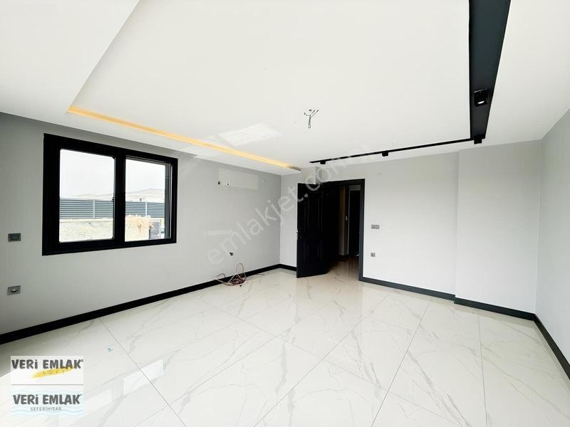 Veri'den Bahçeşehir'de Havuzlu, Köşe Konum 5+1 Satılık Villa! — fotoğraf 7