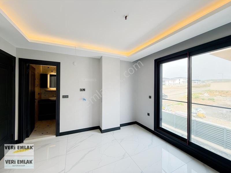 Veri'den Bahçeşehir'de Havuzlu, Köşe Konum 5+1 Satılık Villa! — fotoğraf 19