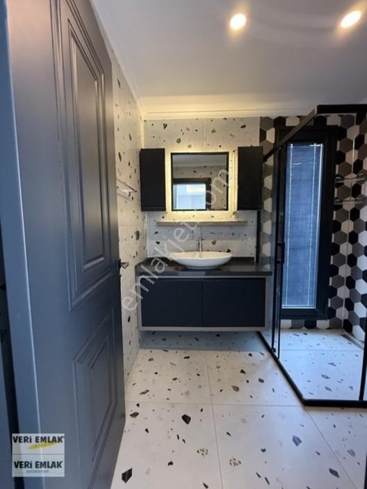 Veri'den Bahçeşehir'de Havuzlu, Köşe Konum 5+1 Satılık Villa! — fotoğraf 20