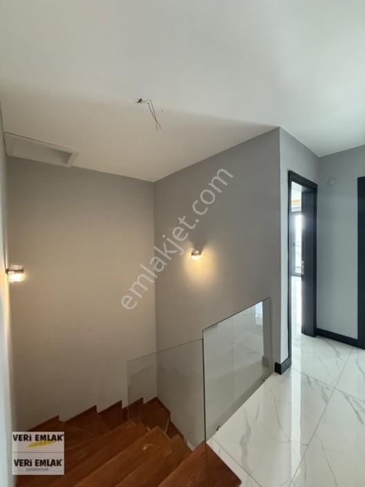 Veri'den Bahçeşehir'de Havuzlu, Köşe Konum 5+1 Satılık Villa! — fotoğraf 21