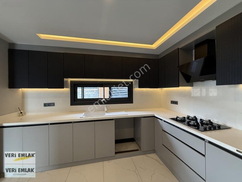 Veri'den Bahçeşehir'de Havuzlu, Köşe Konum 5+1 Satılık Villa! — fotoğraf 31