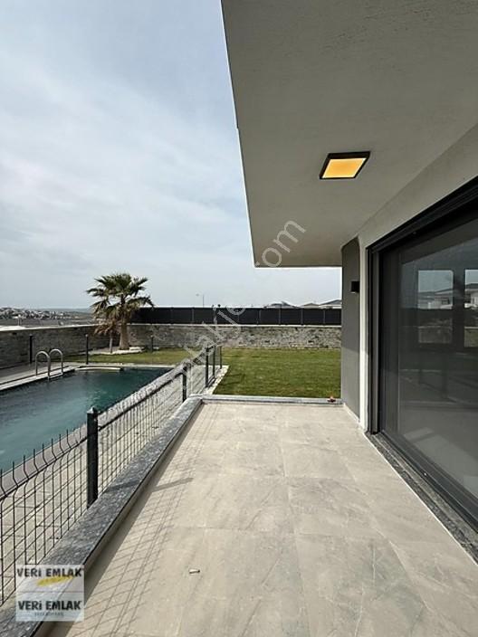 Veri'den Bahçeşehir'de Havuzlu, Köşe Konum 5+1 Satılık Villa! — fotoğraf 34