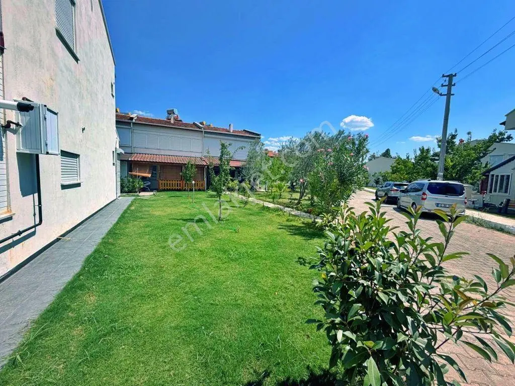 Yetkisi Uytundan Burhaniyede Denize 200 Metre Eşyalı 2+1 Villa — fotoğraf 14