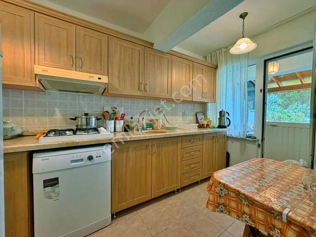 Yetkisi Uytundan Burhaniyede Denize 200 Metre Eşyalı 2+1 Villa — fotoğraf 15