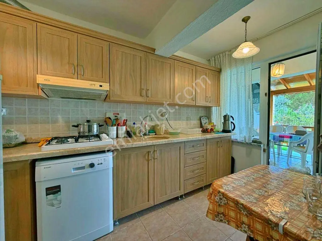 Yetkisi Uytundan Burhaniyede Denize 200 Metre Eşyalı 2+1 Villa — fotoğraf 23