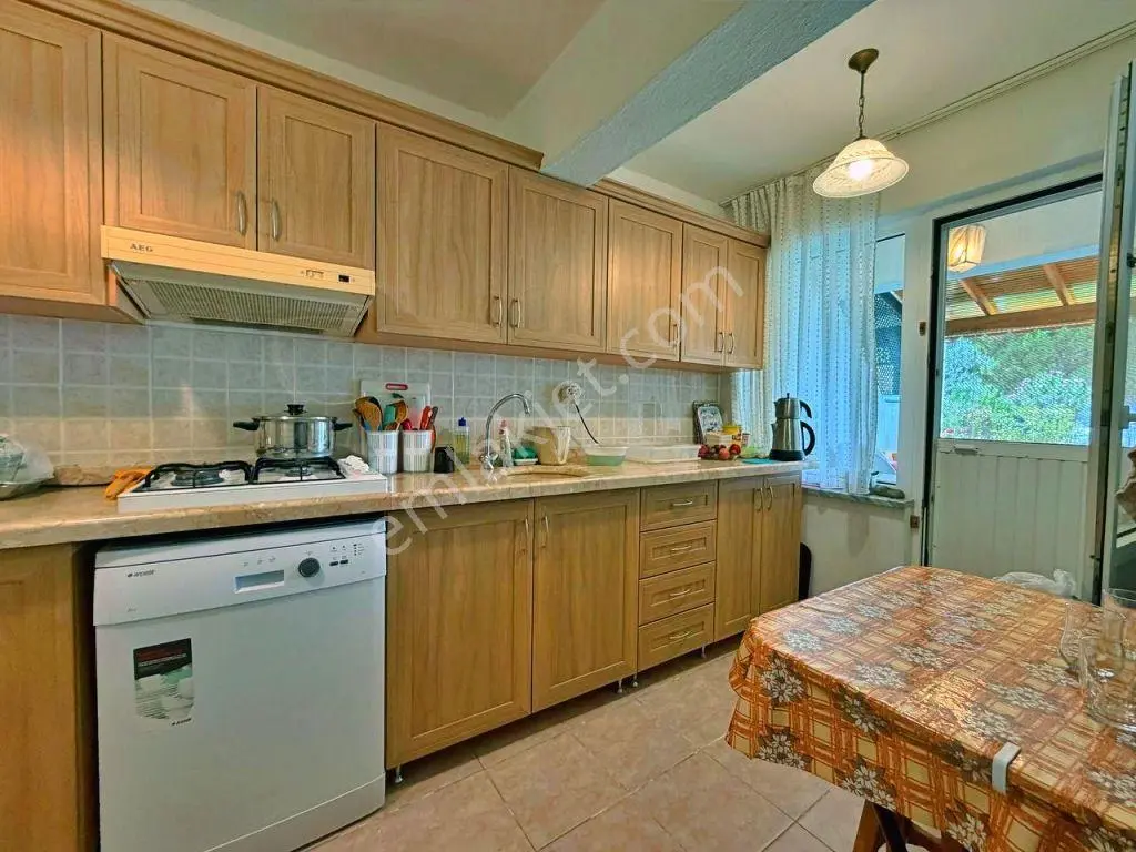 Yetkisi Uytundan Burhaniyede Denize 200 Metre Eşyalı 2+1 Villa — fotoğraf 29