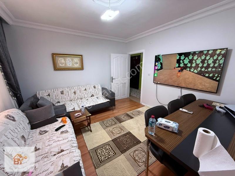 Küçükçekmece Gültepe Mah Satılık 2+1 85m2 Giriş Daire — fotoğraf 2