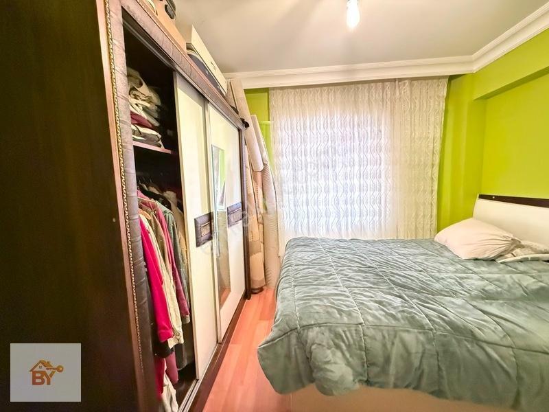 Küçükçekmece Gültepe Mah Satılık 2+1 85m2 Giriş Daire — fotoğraf 8
