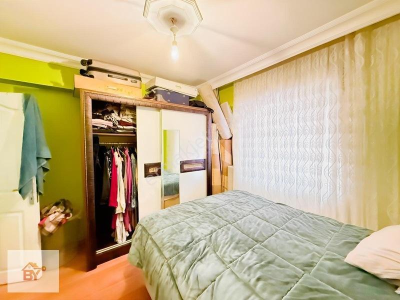 Küçükçekmece Gültepe Mah Satılık 2+1 85m2 Giriş Daire — fotoğraf 9