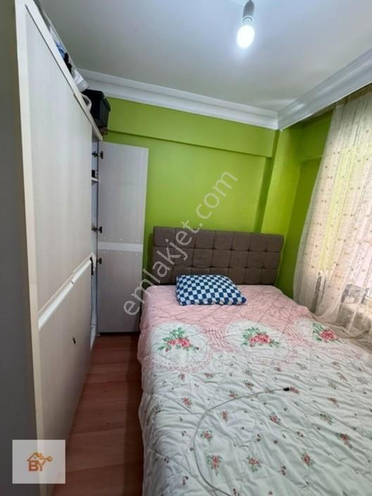 Küçükçekmece Gültepe Mah Satılık 2+1 85m2 Giriş Daire — fotoğraf 16