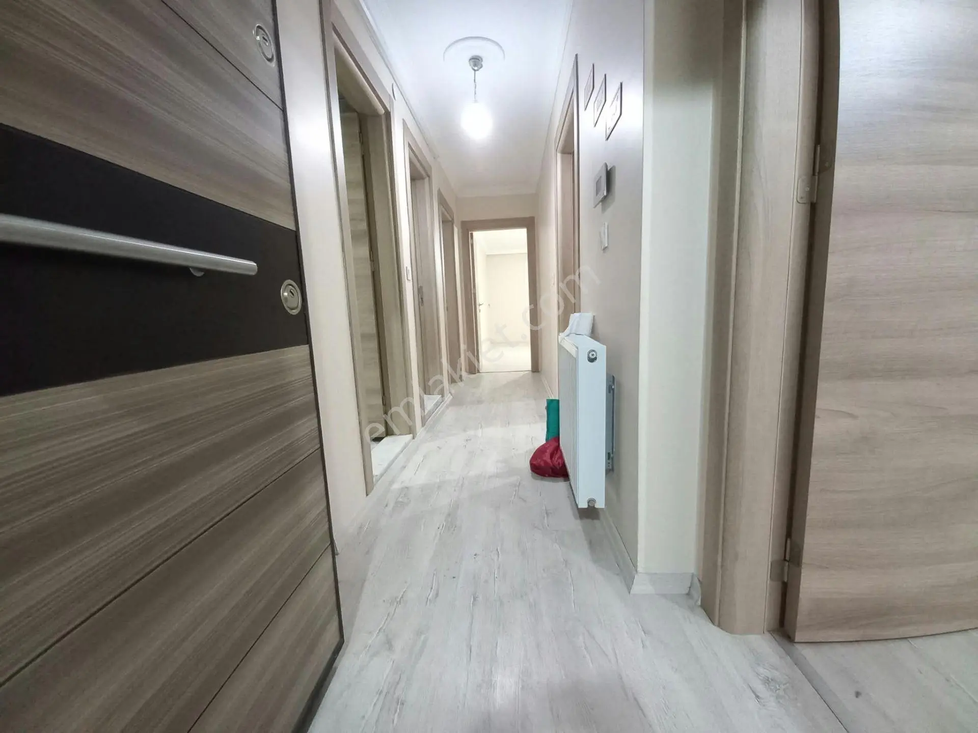 Bergama Değişen, Gelişen Bölge De Doğalgazlı Asansörlü Kapalı Mutfak 2+1 Ara Kat 2 Wc'li Geniş Daire — fotoğraf 11