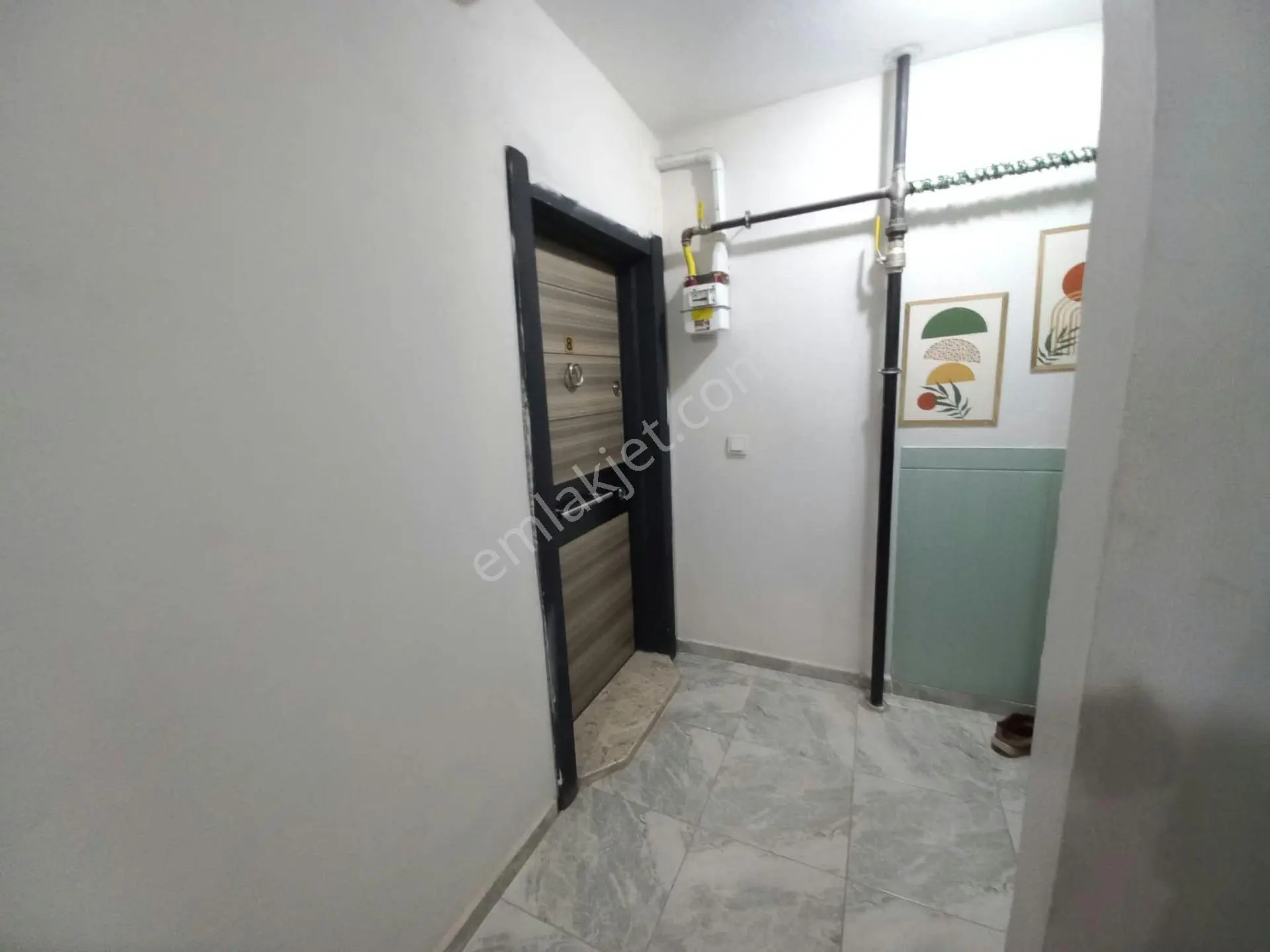Bergama Değişen, Gelişen Bölge De Doğalgazlı Asansörlü Kapalı Mutfak 2+1 Ara Kat 2 Wc'li Geniş Daire — fotoğraf 12