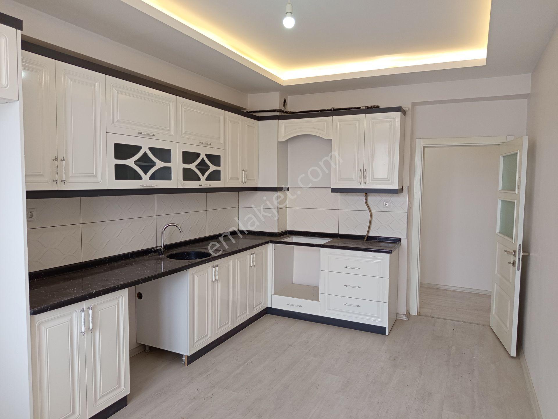 Şükrüpaşa Da Çaykur Bölgesinde Satılık 3+1 Sıfır Lüks Daire — fotoğraf 2