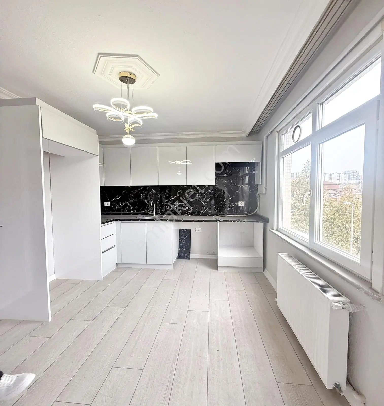 Esenyurt Kıraç Hürriyet Mah. 2.kat 2+1 Balkonlu 2.675.000 Tl — fotoğraf 2