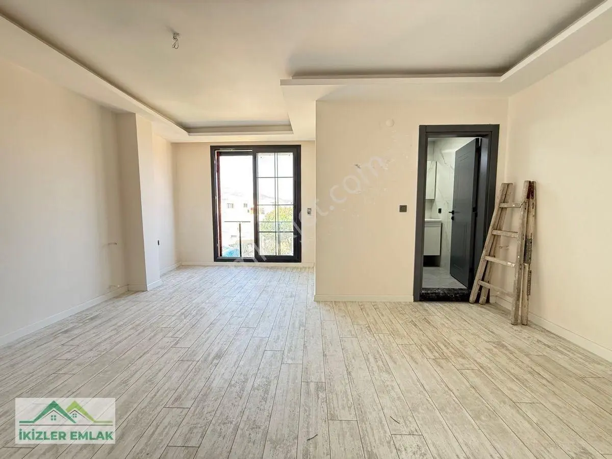 Seferihisar Doğanbey’de Satılık 1 + 1 Deniz Tarafında Satılık Daire — fotoğraf 3