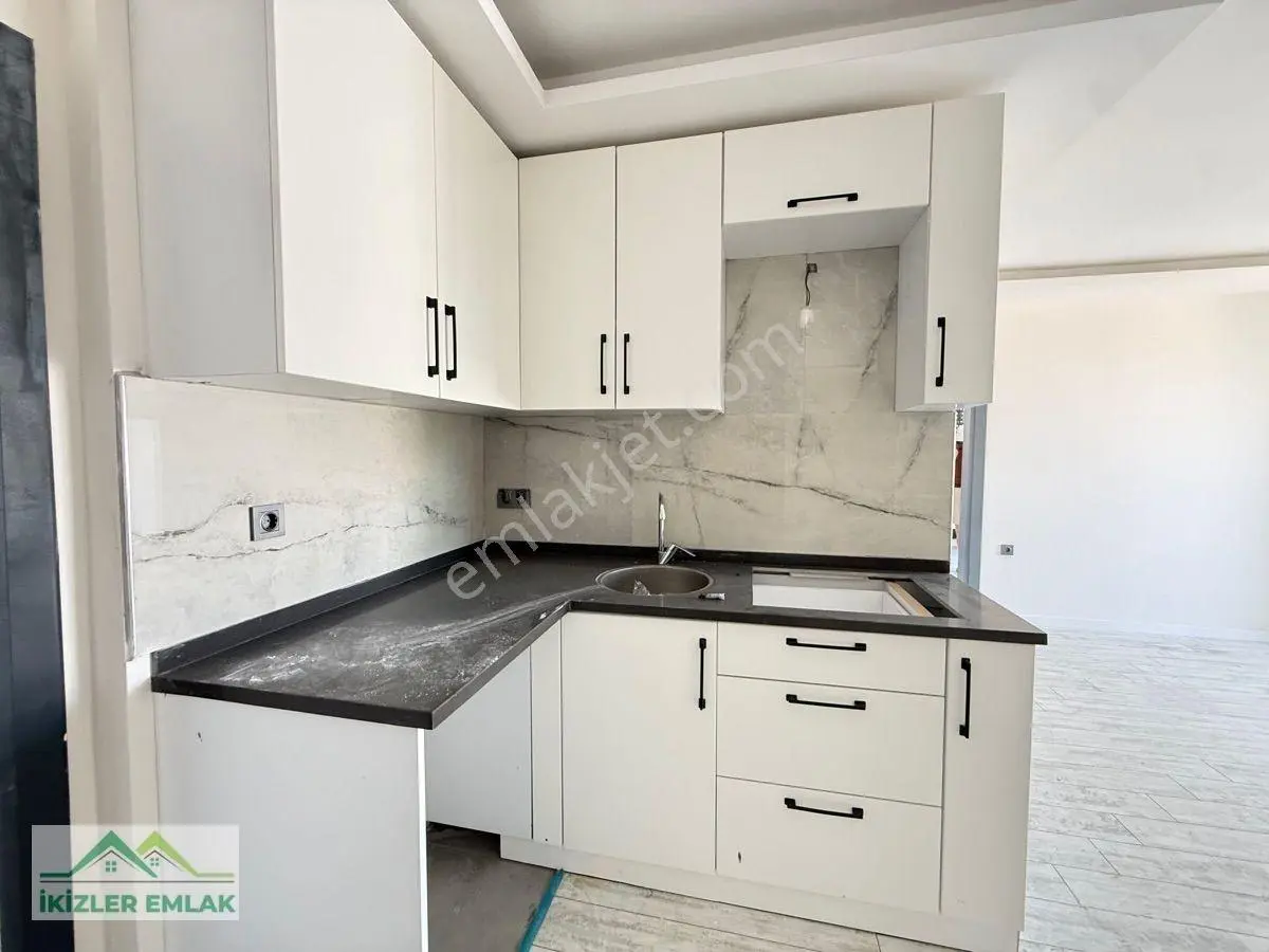 Seferihisar Doğanbey’de Satılık 1 + 1 Deniz Tarafında Satılık Daire — fotoğraf 5