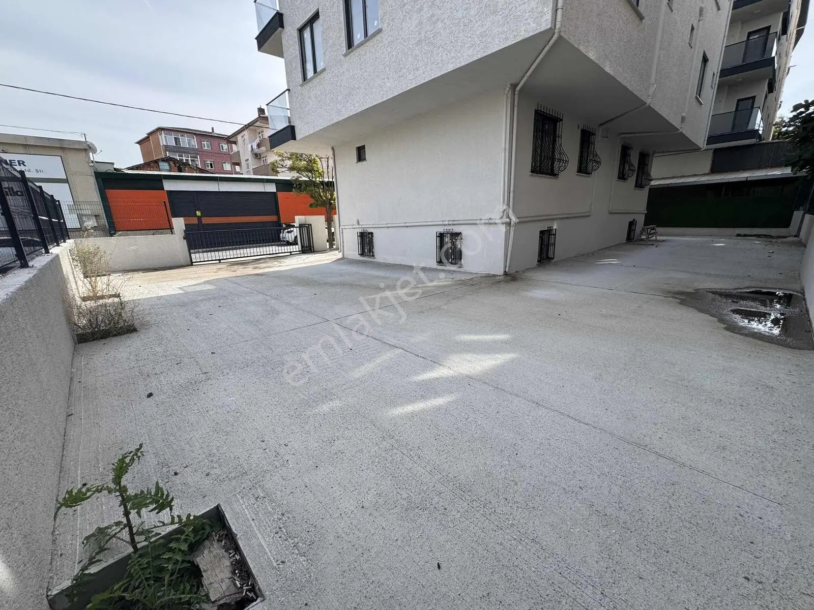 Sancaktepe Atatürk Mahallesinde Açık Otoparklı Olan 2+1 Daire — fotoğraf 5