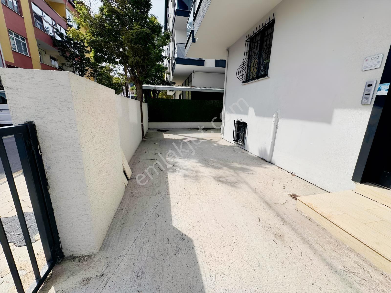 Sancaktepe Atatürk Mahallesinde Açık Otoparklı Olan 2+1 Daire — fotoğraf 34