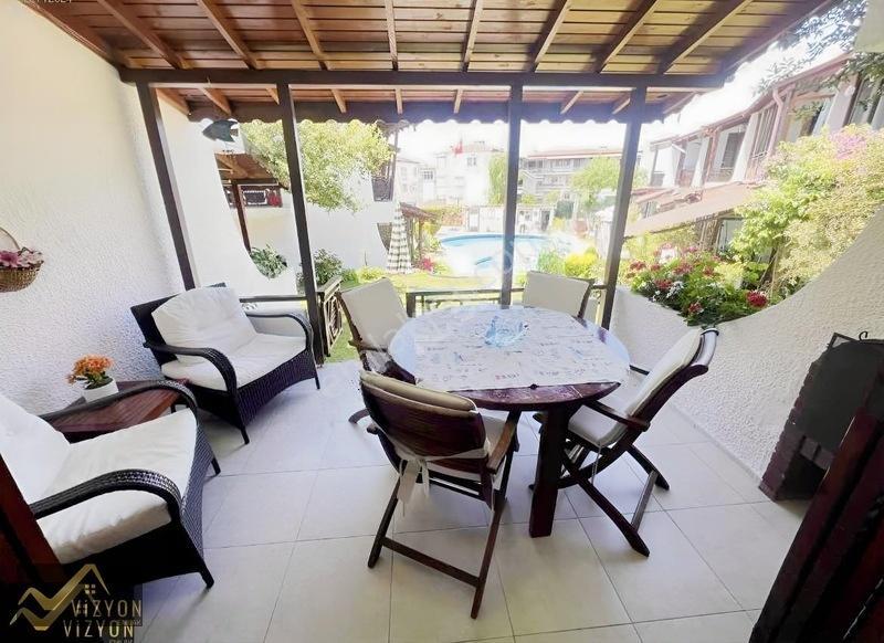 Vizyon Emlak'tan Krediye Uygun Site İçerisinde Havuzlu Villa — fotoğraf 21