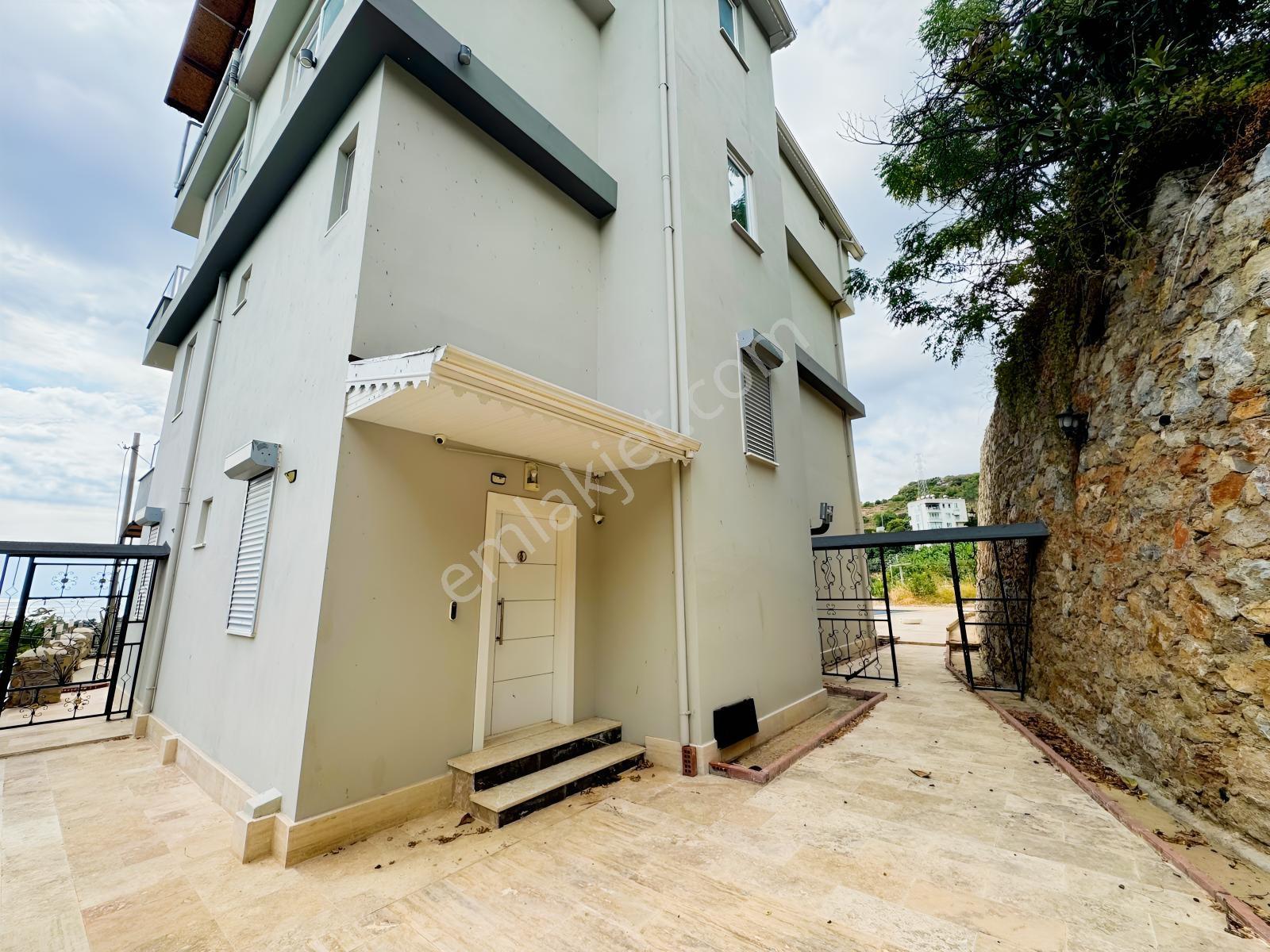 Turpa'dan Alanya'da Hacımehmetli'de 6+2 470m2 Havuzlu Villa !!! — fotoğraf 3