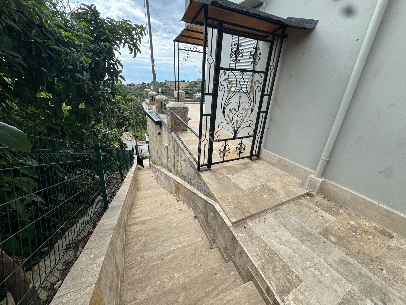 Turpa'dan Alanya'da Hacımehmetli'de 6+2 470m2 Havuzlu Villa !!! — fotoğraf 9
