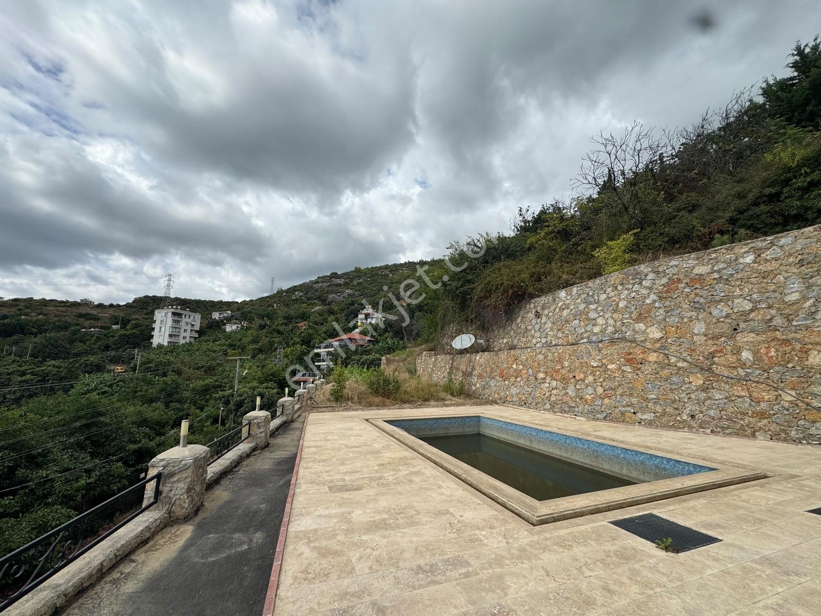 Turpa'dan Alanya'da Hacımehmetli'de 6+2 470m2 Havuzlu Villa !!! — fotoğraf 15