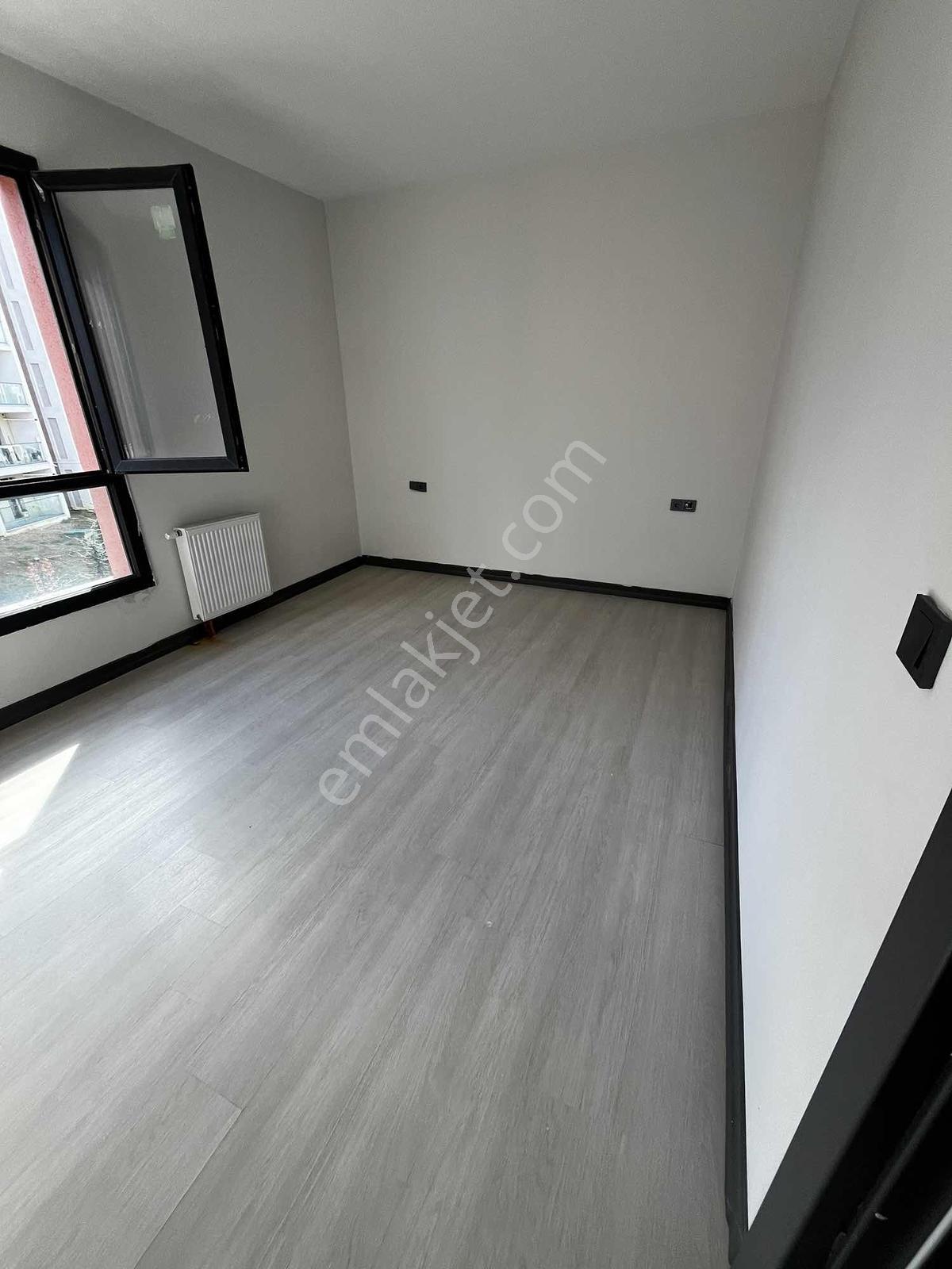 Kayaşehir 25.bölgede Satılık 3+1 Daire Boş Oturuma Hazır — fotoğraf 12