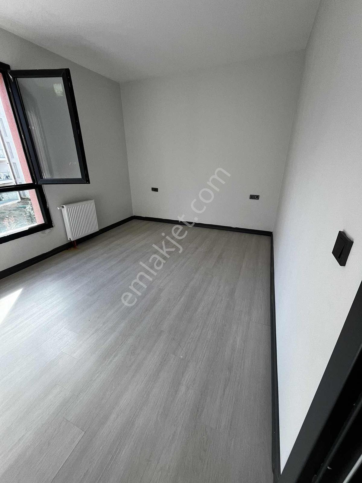 Kayaşehir 25.bölgede Satılık 3+1 Daire Boş Oturuma Hazır — fotoğraf 13