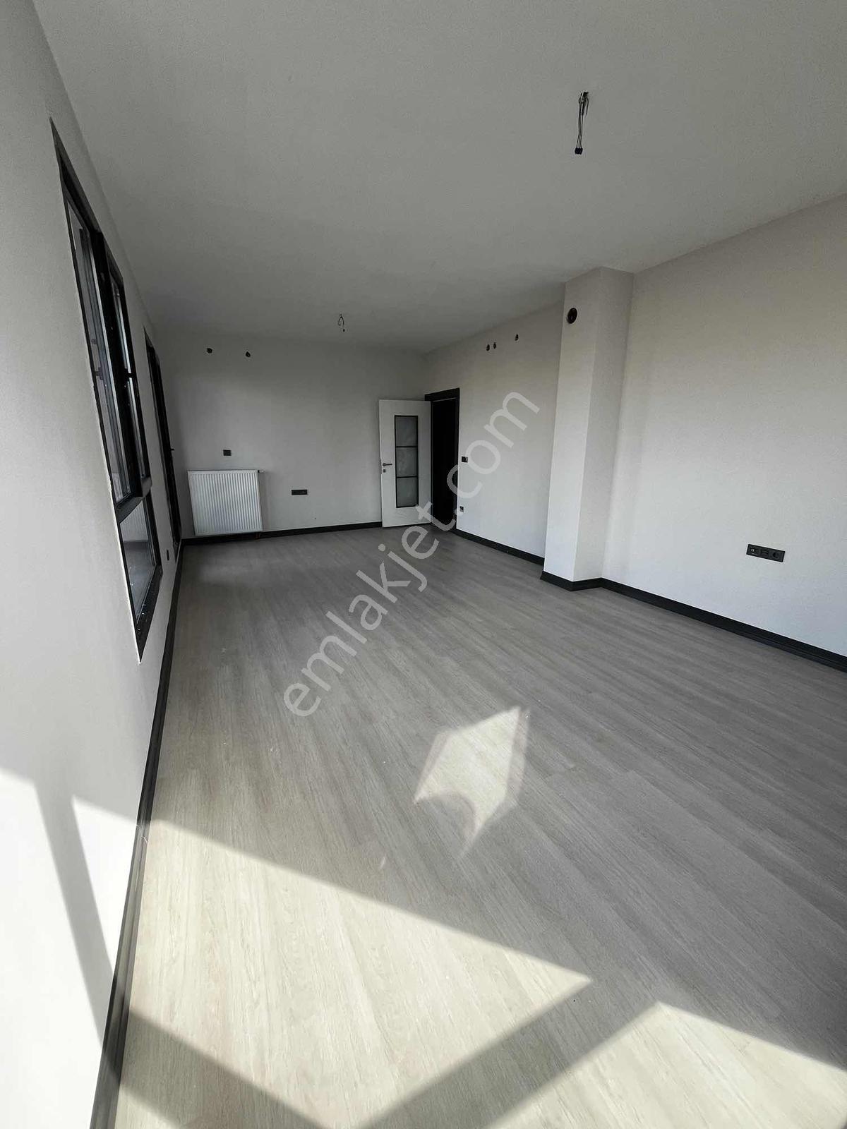 Kayaşehir 25.bölgede Satılık 3+1 Daire Boş Oturuma Hazır — fotoğraf 25