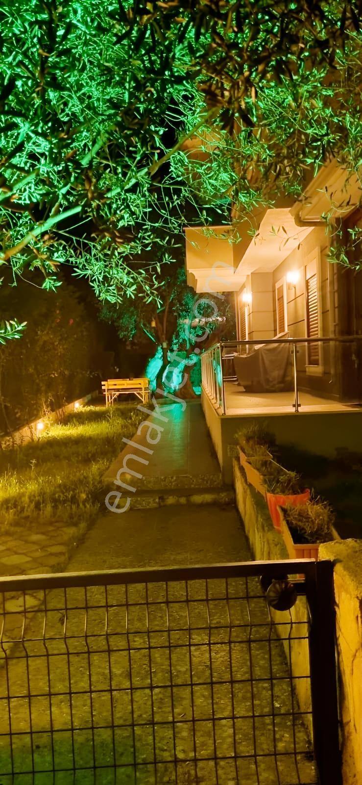 Ayvalık Çamlık Laka'da Havuzlu Sitede Dubleks Müstakil Villa — fotoğraf 11