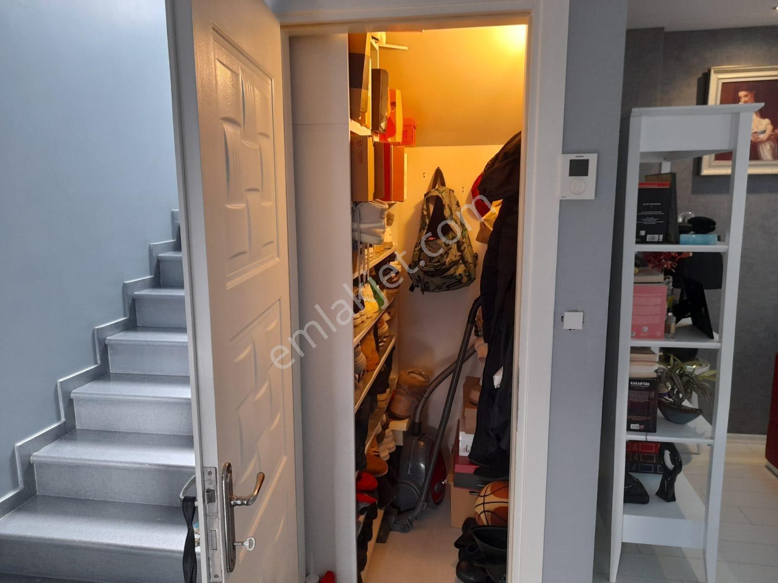 Ayvalık Çamlık Laka'da Havuzlu Sitede Dubleks Müstakil Villa — fotoğraf 17