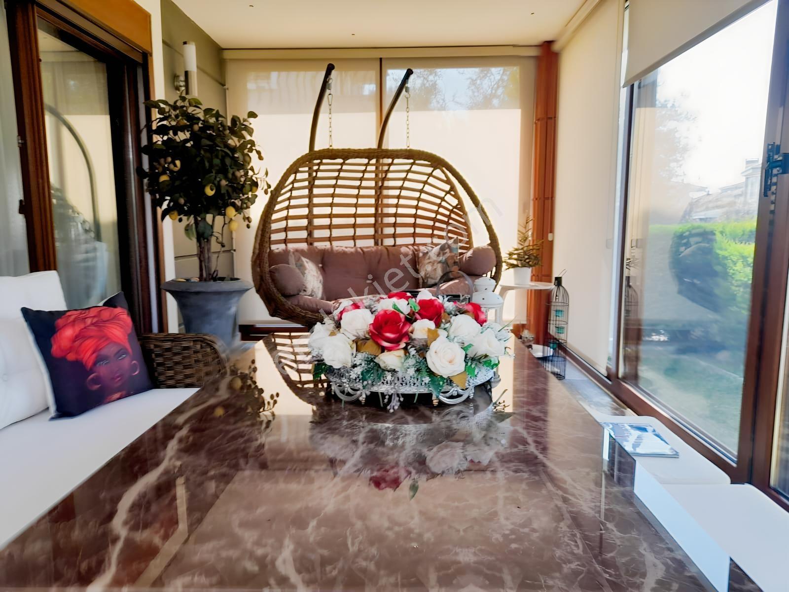 Ayvalık Çamlık Laka'da Havuzlu Sitede Dubleks Müstakil Villa — fotoğraf 20