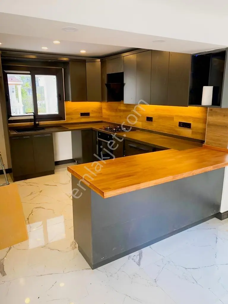 Ayvalık Çamlık Laka'da Havuzlu Sitede Dubleks Müstakil Villa — fotoğraf 26