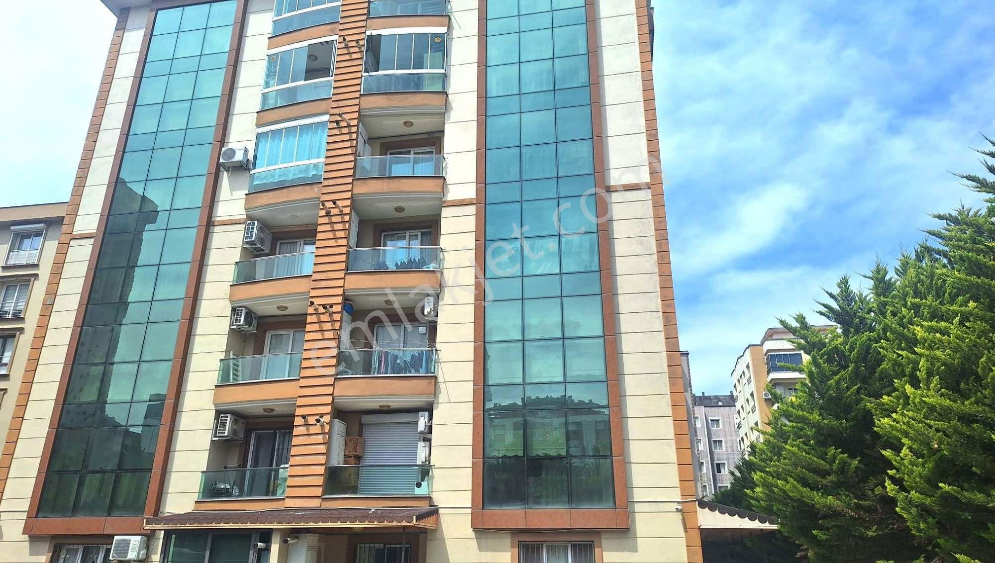 Buca Yıldız Metro Durağı Yanında Site İçi Satılık 2+1 Daire — fotoğraf 2