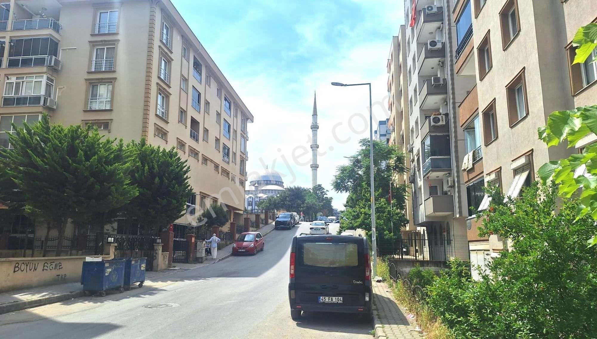Buca Yıldız Metro Durağı Yanında Site İçi Satılık 2+1 Daire — fotoğraf 14