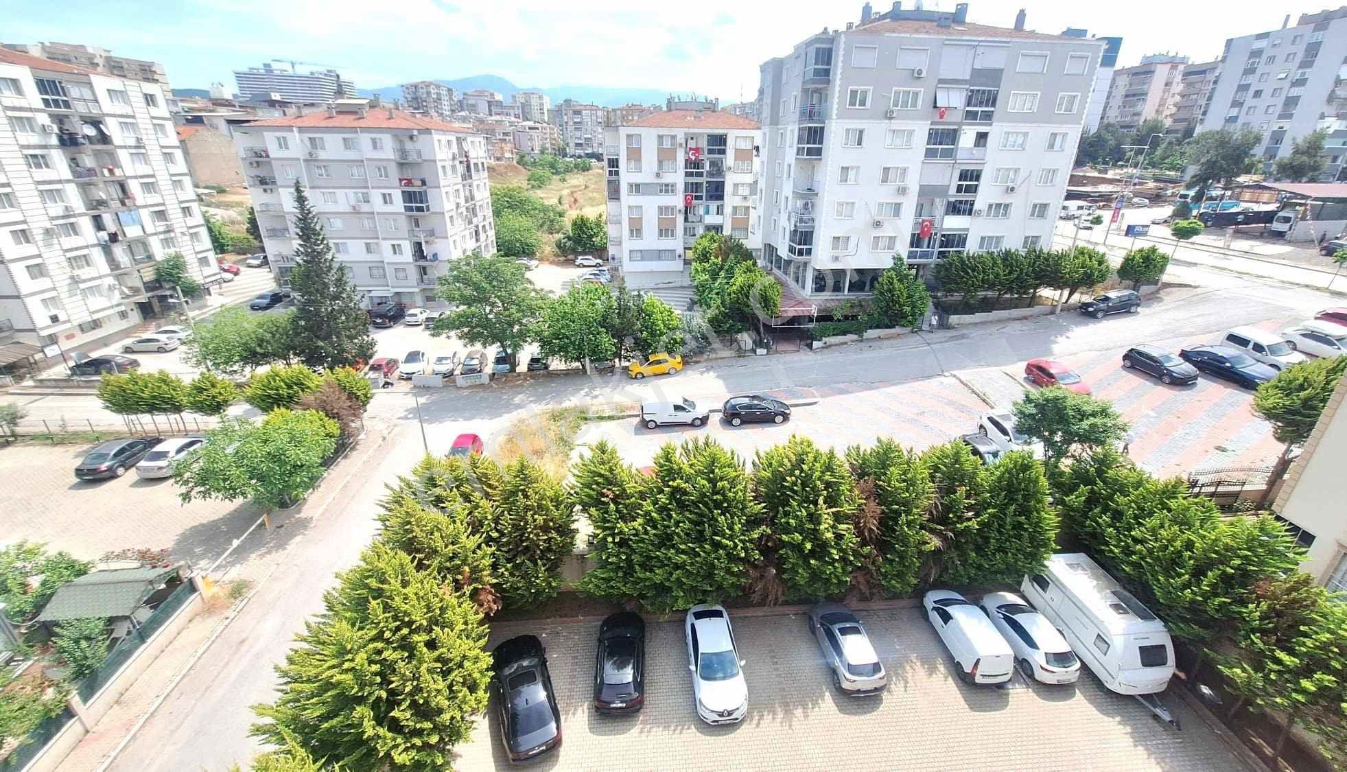 Buca Yıldız Metro Durağı Yanında Site İçi Satılık 2+1 Daire — fotoğraf 21