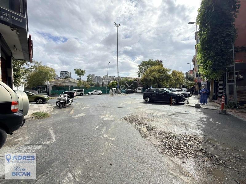 Kağıthane Merkez Mah. Havuzlu Sitede Satılık 1+1 60m2 Daire — fotoğraf 3