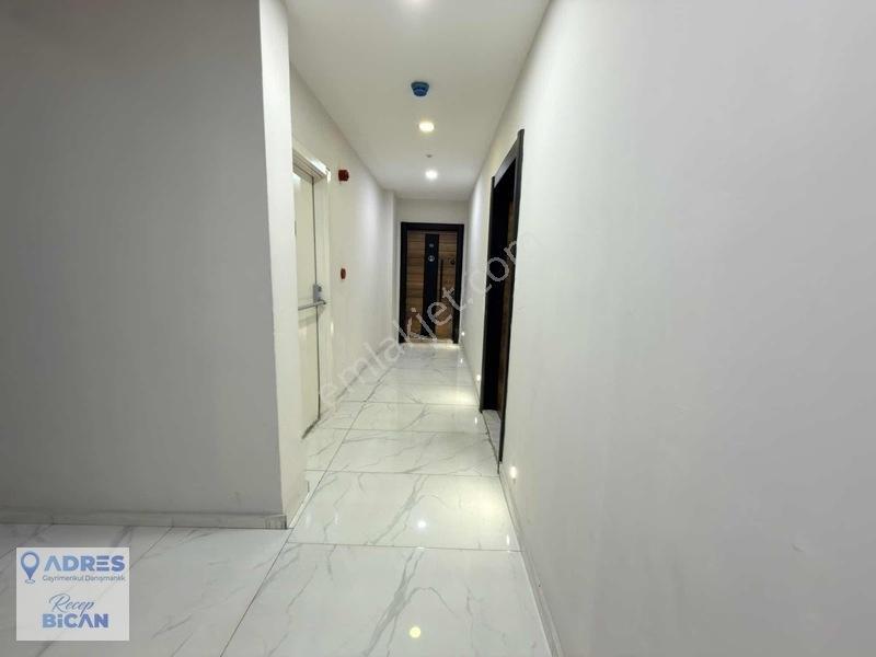 Kağıthane Merkez Mah. Havuzlu Sitede Satılık 1+1 60m2 Daire — fotoğraf 9