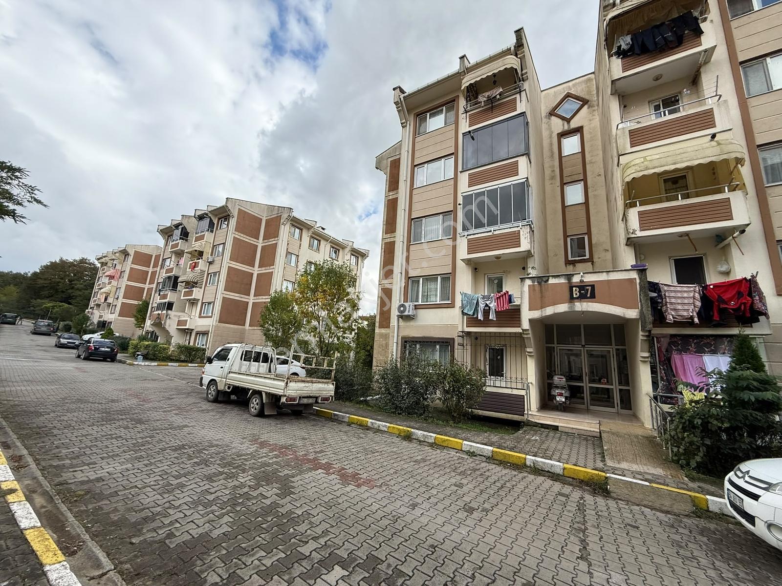 Korucuk Dorukkent Sitesinde Eşyalı Bakımlı 2+1 Fırsat — fotoğraf 3