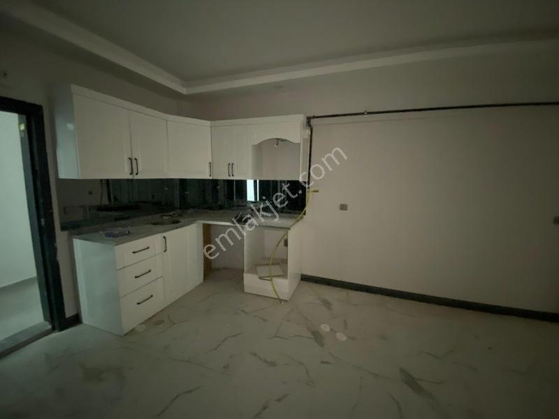 Yunus Emre Bulvarı Ana Cadde Üzerinde Satılık 2+0 Daire — fotoğraf 9