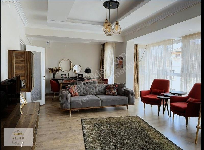 Vişnelik Mahallesi Satılık Bakımlı 3+1 Dubleks Daire