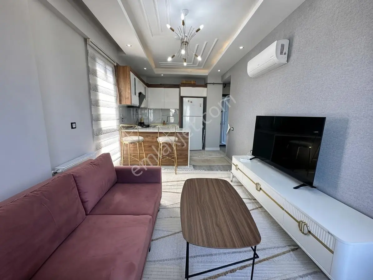 Mezitli'de Deniz Manzaralı, Satılık 1+1 Ferah Daire — fotoğraf 4