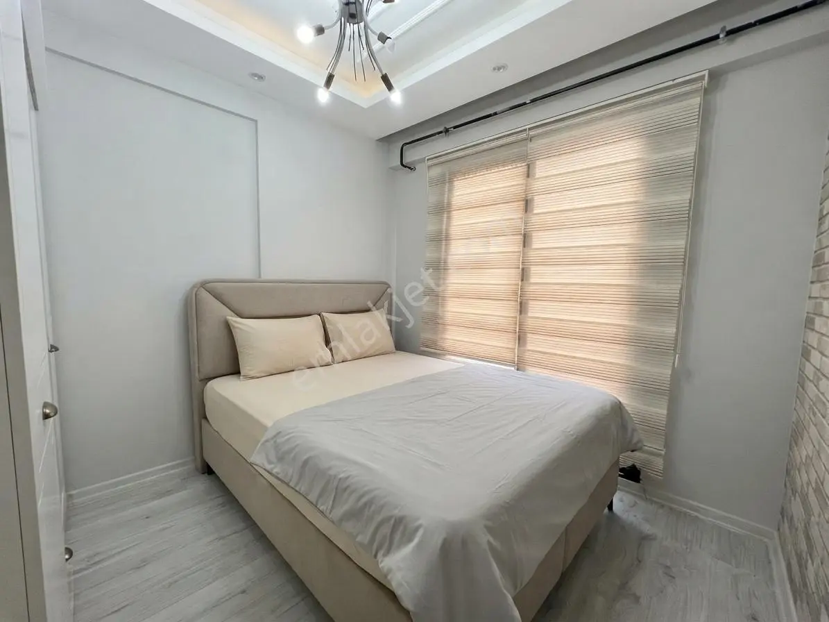 Mezitli'de Deniz Manzaralı, Satılık 1+1 Ferah Daire — fotoğraf 5