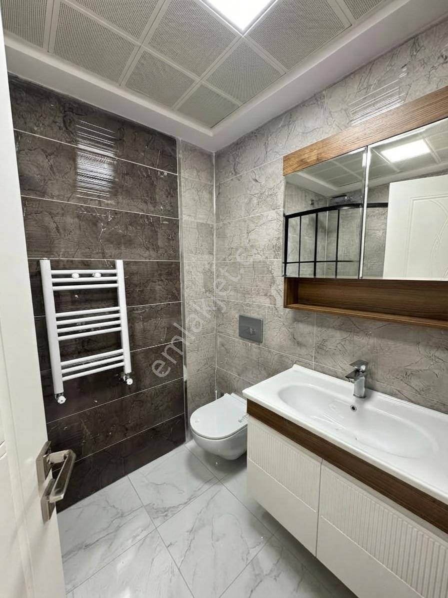 Mezitli'de Deniz Manzaralı, Satılık 1+1 Ferah Daire — fotoğraf 8