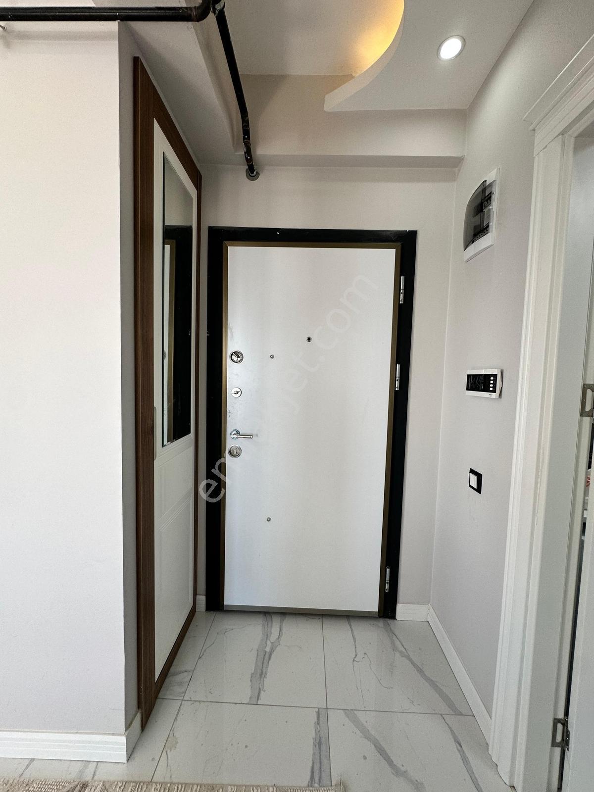 Mezitli'de Deniz Manzaralı, Satılık 1+1 Ferah Daire — fotoğraf 10