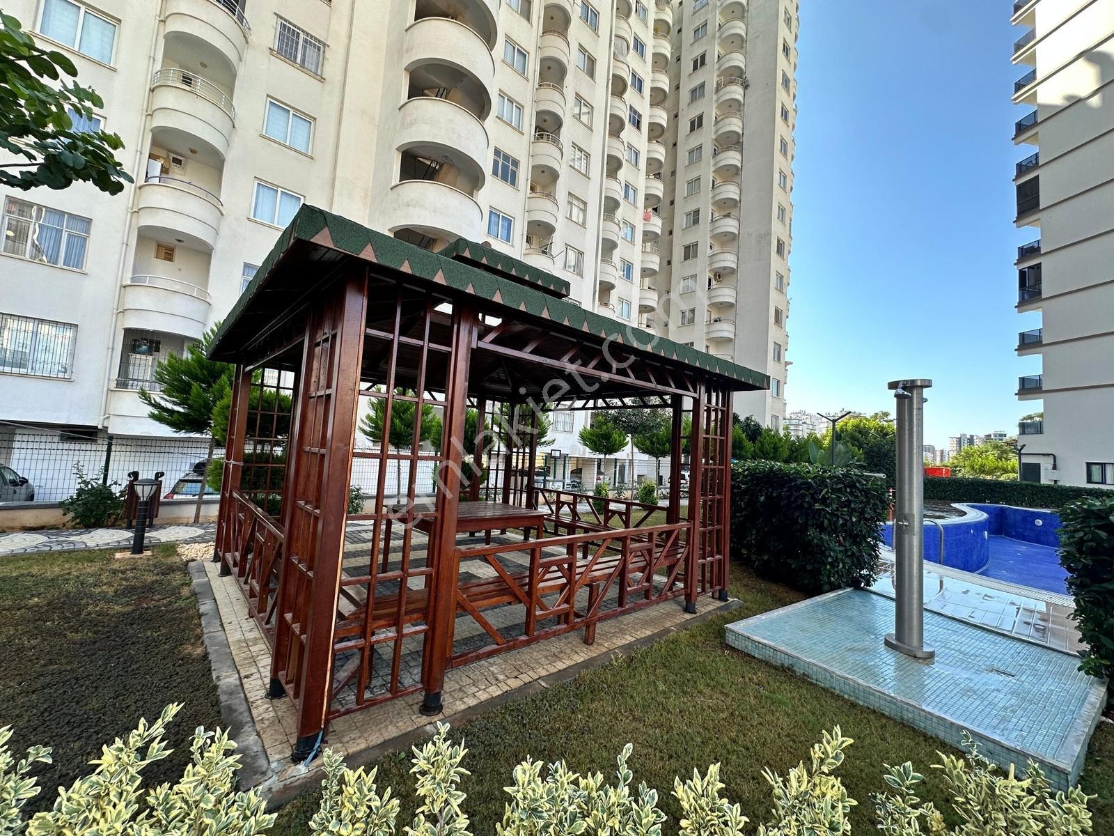 Mezitli'de Deniz Manzaralı, Satılık 1+1 Ferah Daire — fotoğraf 18