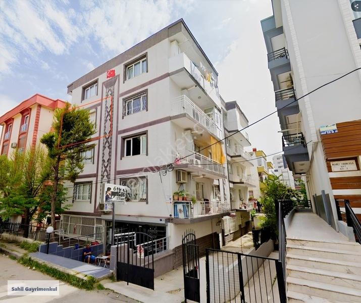 İzmir Buca Yenigün Mahallesinde Satılık 3+1 Ayrı Mutfak